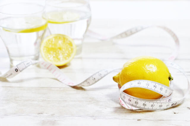 レモン水でダイエット！デトックス効果で簡単に痩せる方法